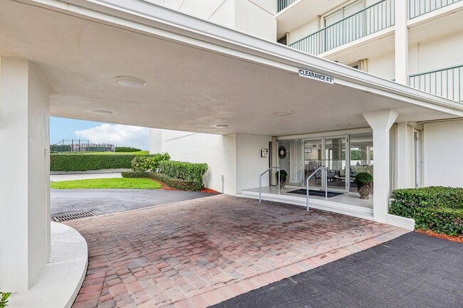 Building Photo - 5400 N Ocean Dr