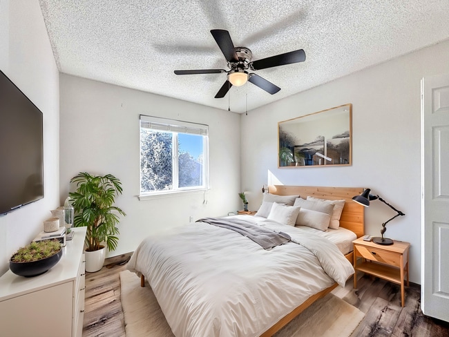 Building Photo - 8240 Lythrum Dr