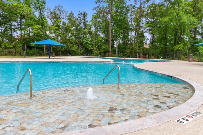 Building Photo - 9810 Laurel Lake Dr