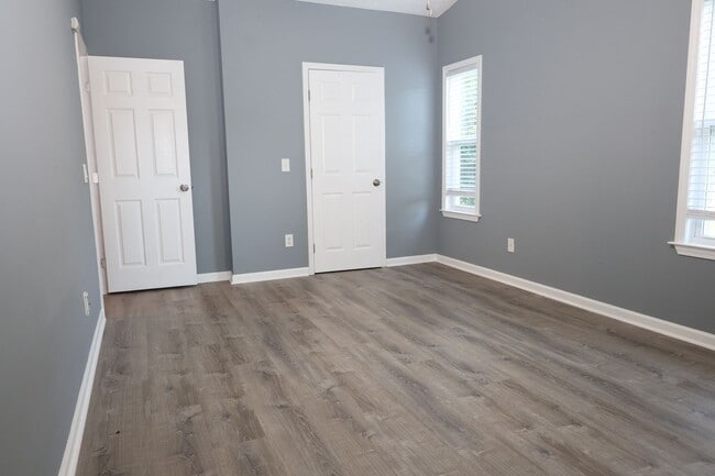 Building Photo - Single Family Home