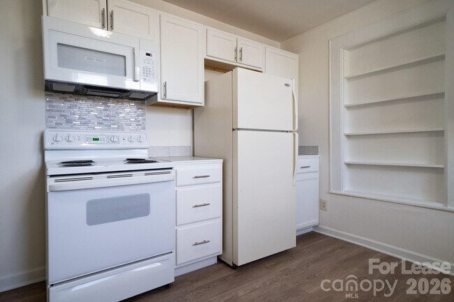 Building Photo - 405 N Main St