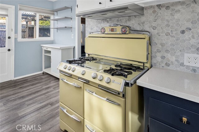 Building Photo - 12543 Hartland St