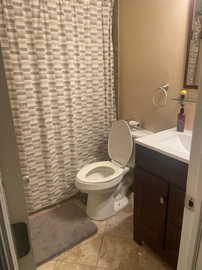 Building Photo - Lovely 2 bedroom in Broomall