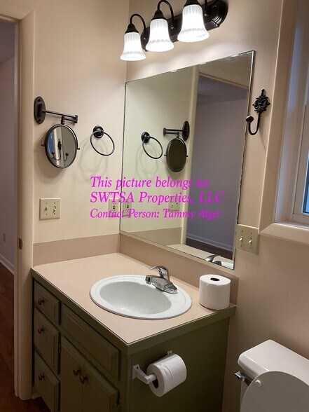 Building Photo - 929 Wood Street