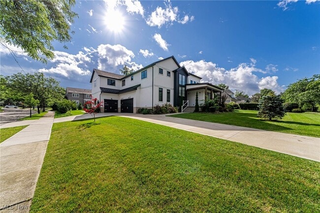 Building Photo - 2605 Buckhurst Dr