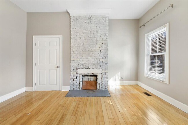 Building Photo - 216 W Anderson St