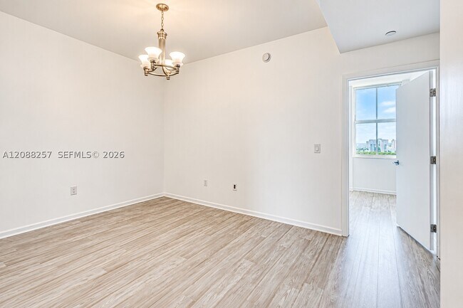 Building Photo - 3340 NE 190th St