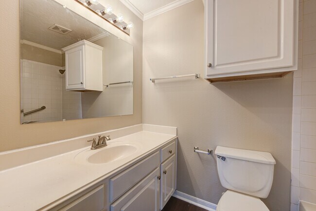 Building Photo - 1206 Grunwald Heights Blvd