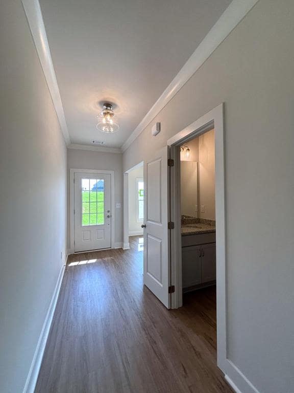 Building Photo - 4421 Whitetail Path Cove