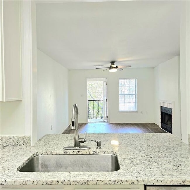 Building Photo - 3655 Habersham Rd NW