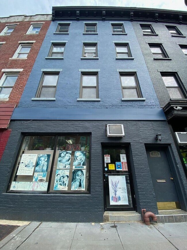 Building Photo - 338 2nd St