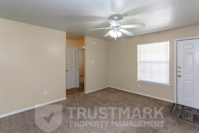 Building Photo - 310 S 40th St