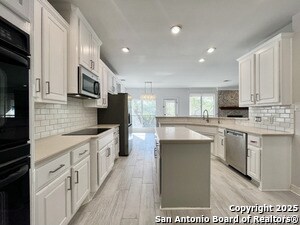 Building Photo - 414 Cadence Hill