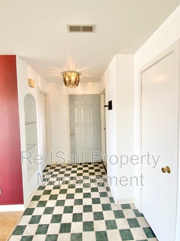 Building Photo - 212 Dockside Dr