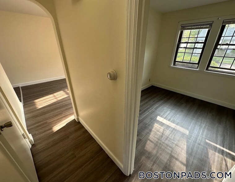 Building Photo - 15 Dudley St