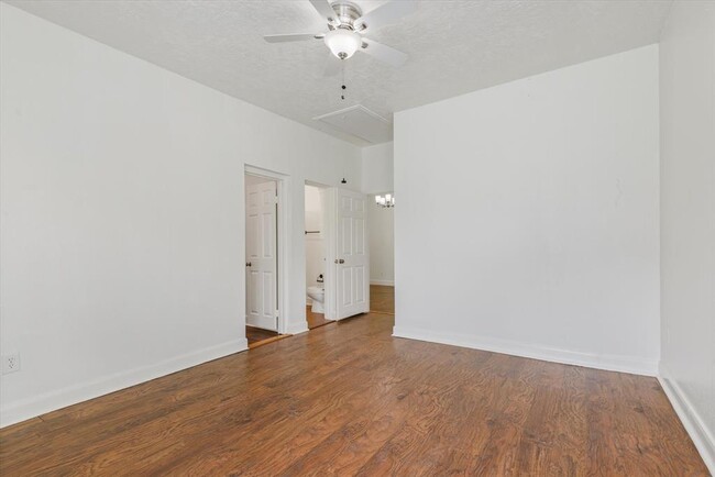Building Photo - 409 Quitman St