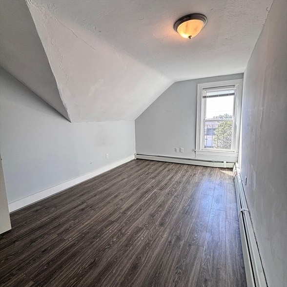 Building Photo - 100 Broad St