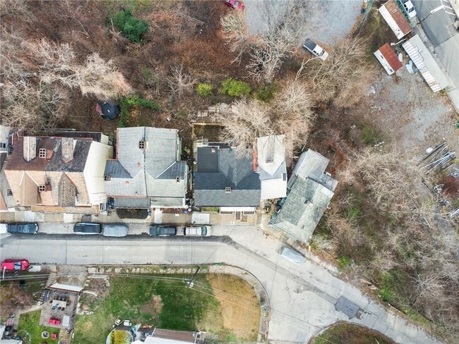 Building Photo - 3226 Richardson Ave