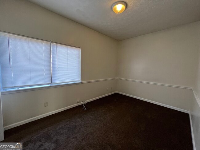 Building Photo - 7560 Taylor Rd