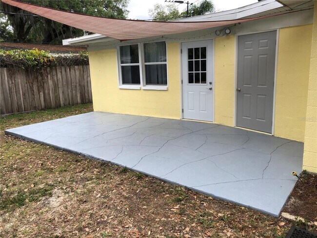 Building Photo - 2275 Hawthorne St