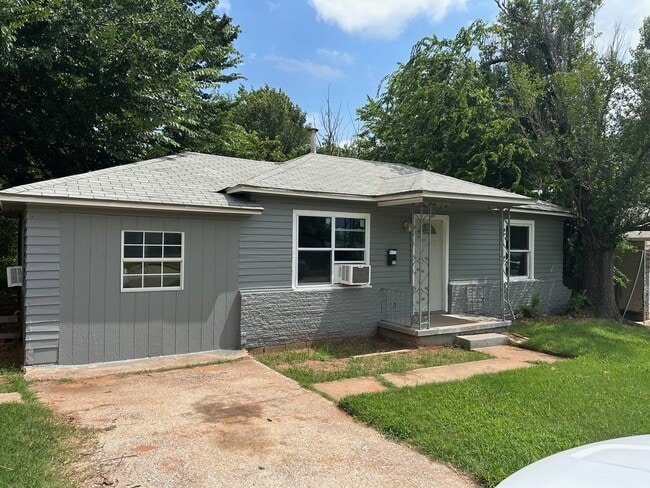 Building Photo - Charming 3 bedroom, 1 bathroom home