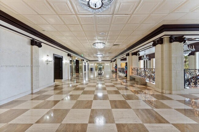 Building Photo - 2030 S Ocean Dr