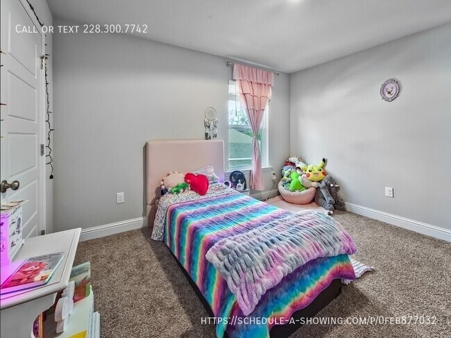 Building Photo - 5065 Fairbury Way