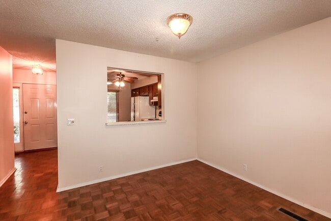 Building Photo - 3 Cortez Ln