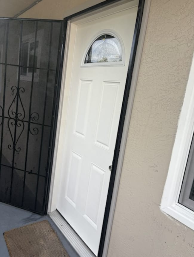 Building Photo - Charming 2-Bedroom Apartment with Hardwood Floors in Berkeley – Perfect Location!