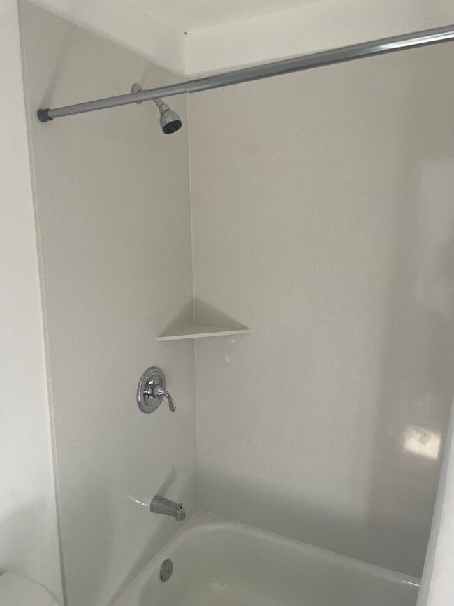 Building Photo - Charming and Upgraded ADU with separate entrance and ALL UTILITIES PAID!