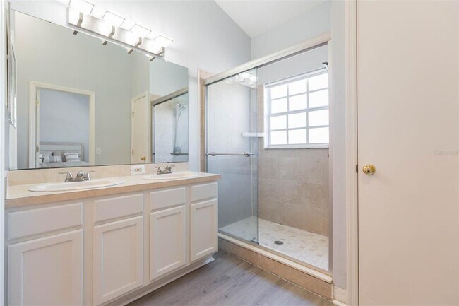 Building Photo - 10020 Tate Ln