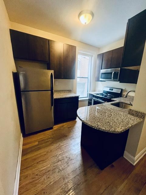 Primary Photo - 2 bedroom in Chicago IL 60610