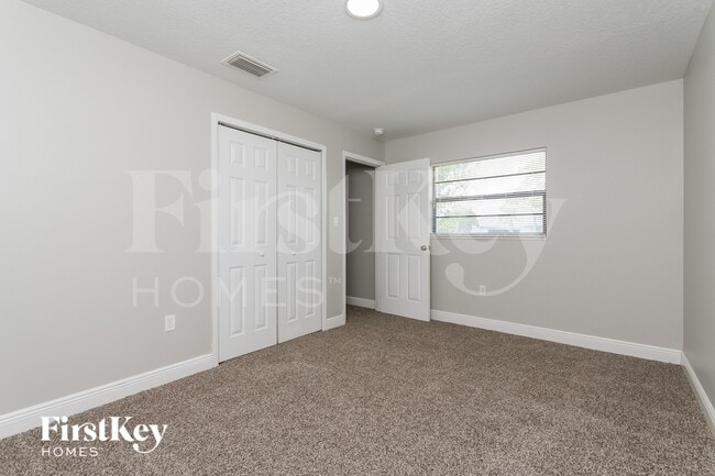 Building Photo - 2004 Cecile St