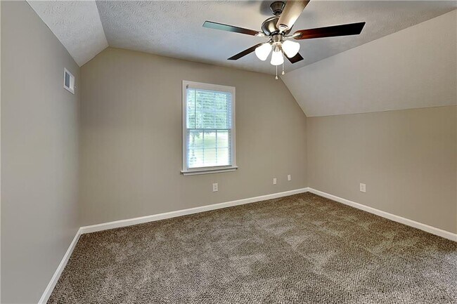 Building Photo - 210 Austin Dr