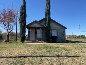 Building Photo - 1602 Plum St