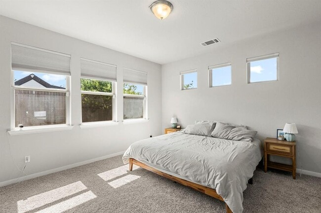 Building Photo - 12402 Zenyatta Dr
