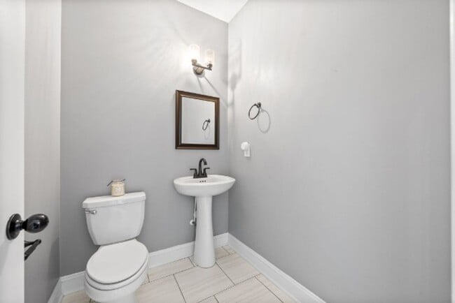 Building Photo - Stunning Home in Wellington Fields Ready f...