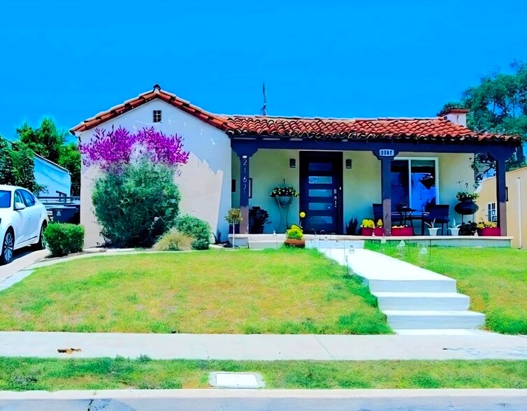 Primary Photo - 2167 Casa Grande St