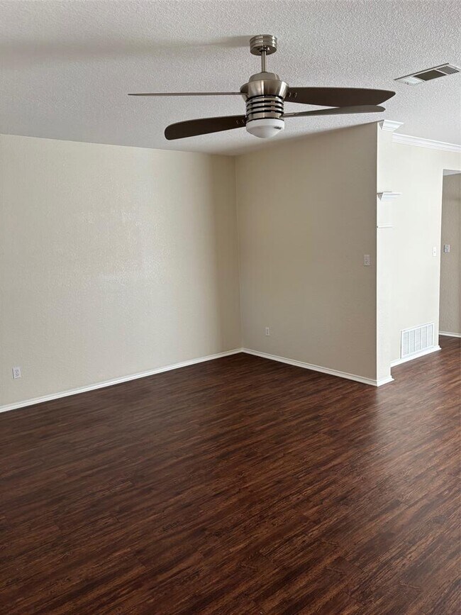 Building Photo - 1403 Haley Gray Dr