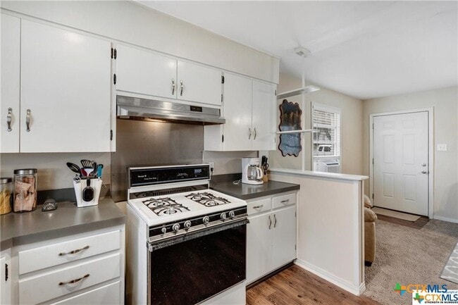 Building Photo - 1902 S 9th St