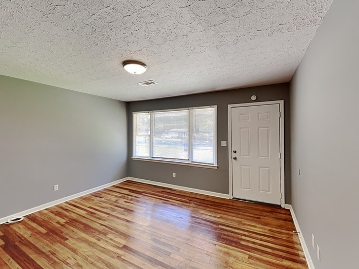 Building Photo - 6403 Kensington Ct