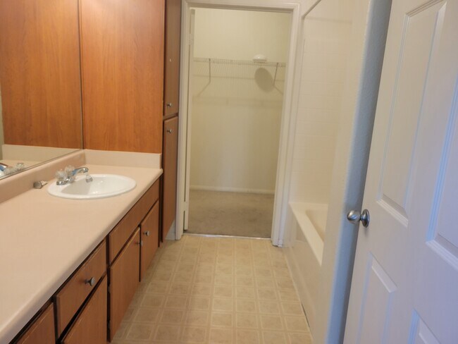 Building Photo - 44734 Adam Ln