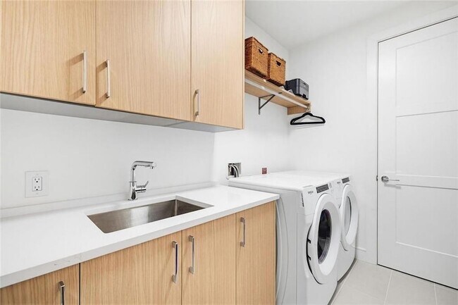 Building Photo - 2425 Peachtree Rd NE