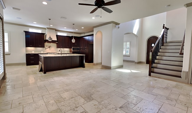 Building Photo - 1240 Poinsettia Ave