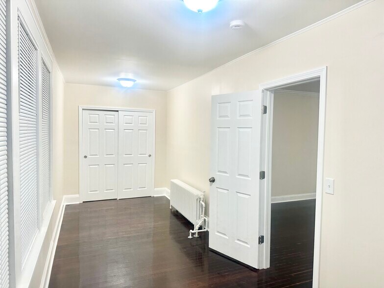 Building Photo - 67 Tremont Ave