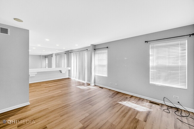 Building Photo - 2492 Stoughton Cir
