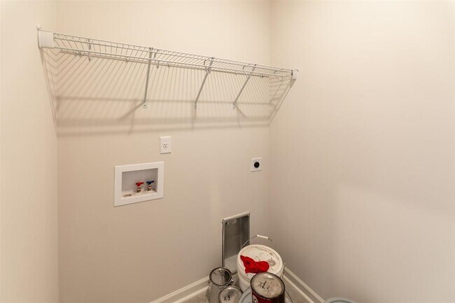 Building Photo - 125 Dogwood Springs Dr