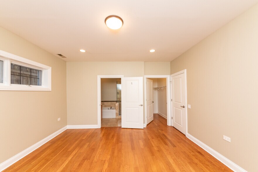 Building Photo - 6217 S Kimbark Ave