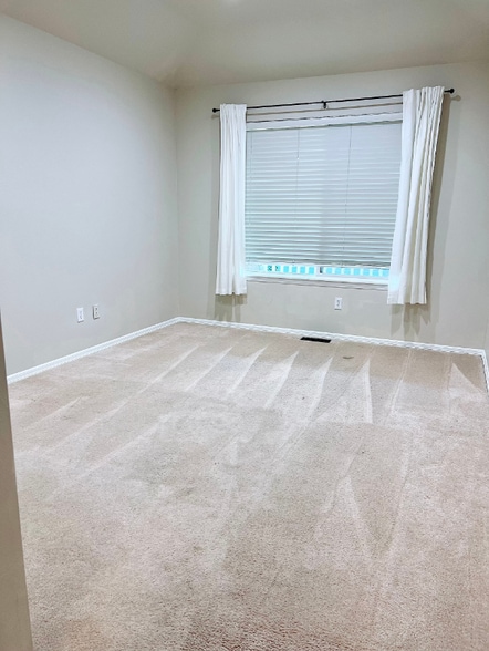 Building Photo - 3319 162nd Pl SE