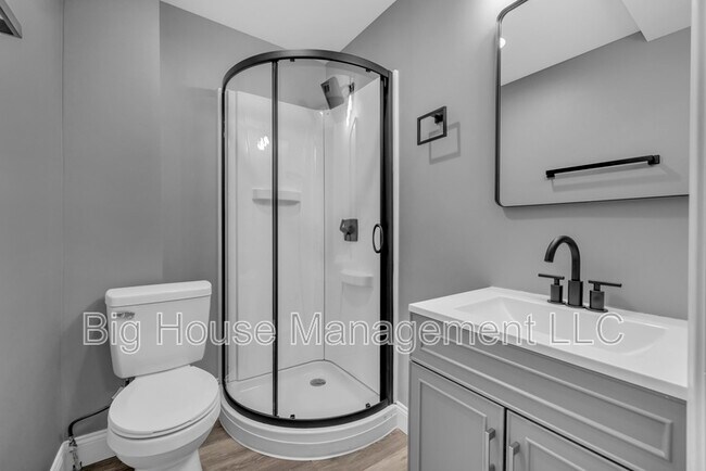 Building Photo - 1725 Hollins St